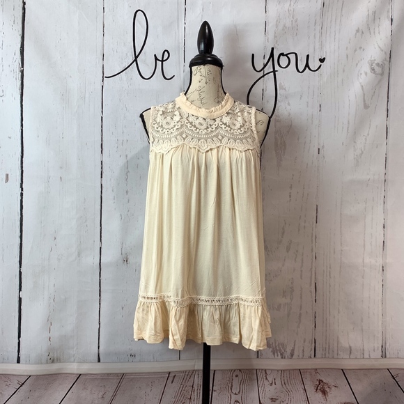 Sundance Tops - NWT Sundance Cream Soft  Lace Tank by Hazel